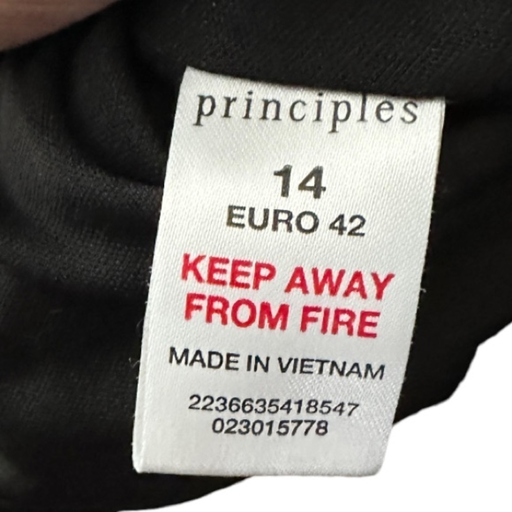 Principles‎ Black Top - Picture 7 of 8